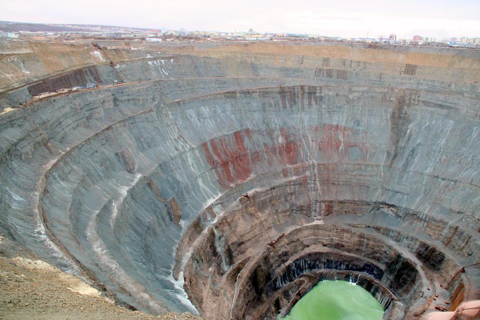 Iniciativa Artesano Negociar La mina de Mir: La entrada al infierno | Viajar a Rusia