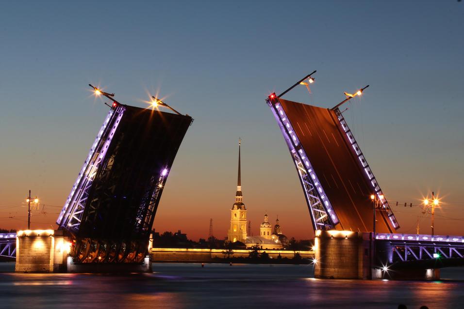 Puente levadizo San Petersburgo